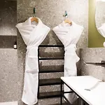 Bienheureux & Restaurant Ξενοδοχείο *