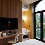 Bienheureux & Restaurant Ξενοδοχείο