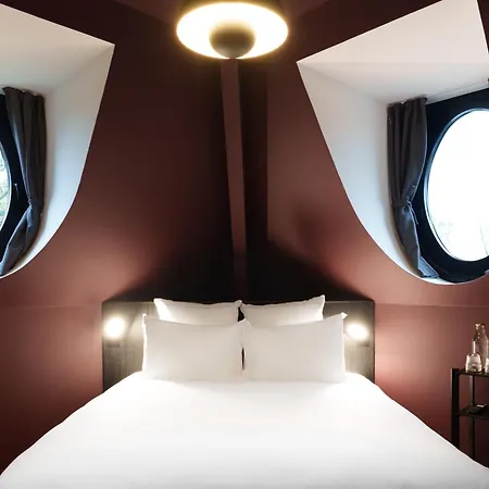 Bienheureux & Restaurant ホテル *