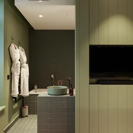 Bienheureux & Restaurant * ワスケアル