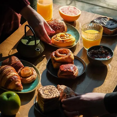 Bienheureux & Restaurant ワスケアル