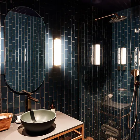 Bienheureux & Restaurant * ワスケアル