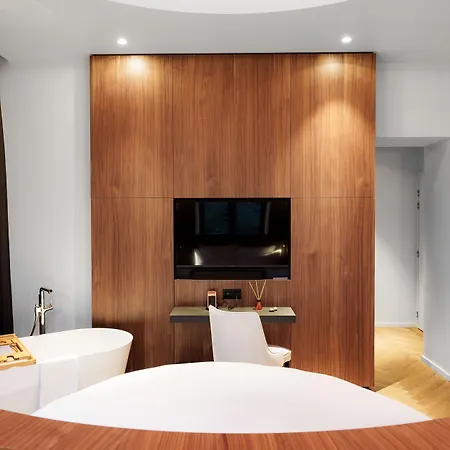 ホテル Bienheureux & Restaurant ワスケアル