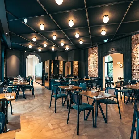 Bienheureux & Restaurant Васкеаль