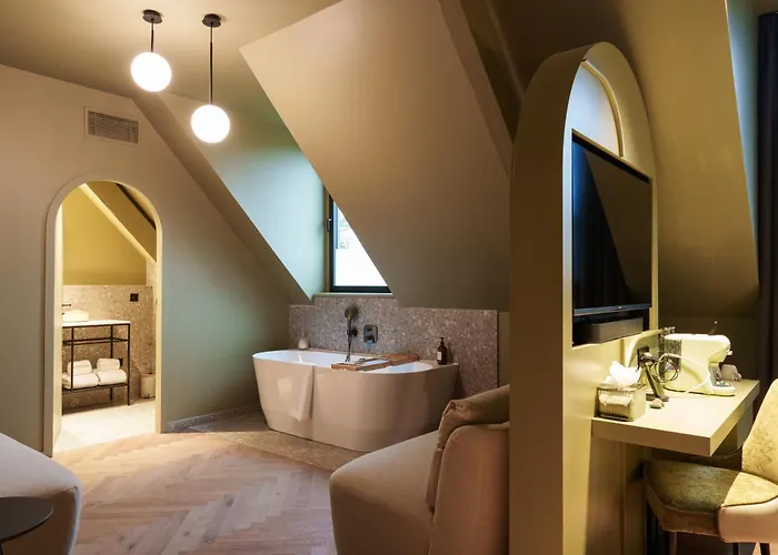 Bienheureux & Restaurant *