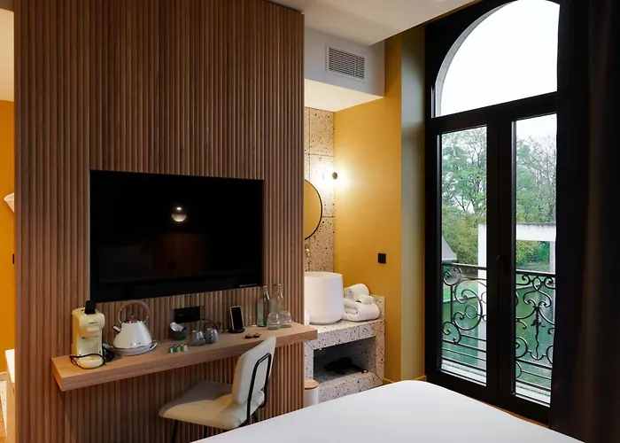 Bienheureux & Restaurant Hotel