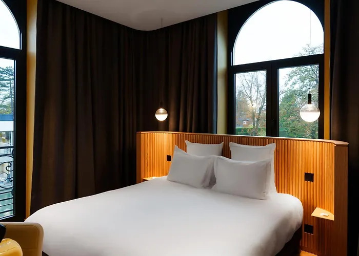 Bienheureux & Restaurant Hotel *