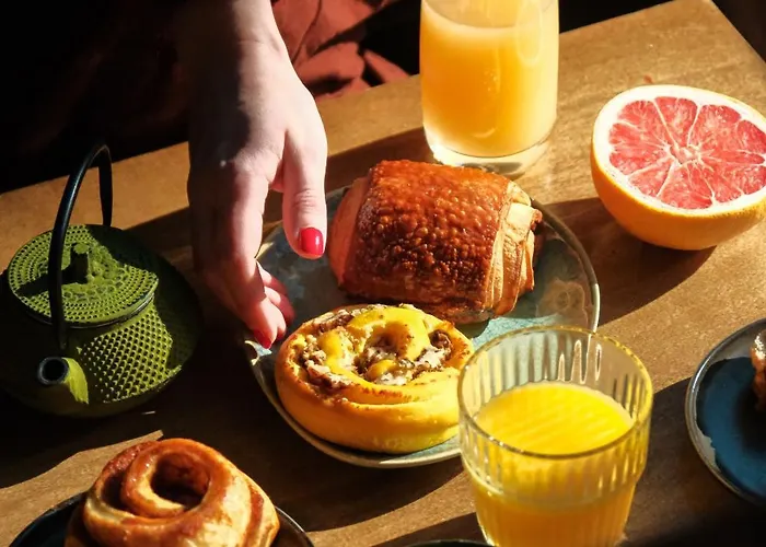 Bienheureux & Restaurant 호텔 *