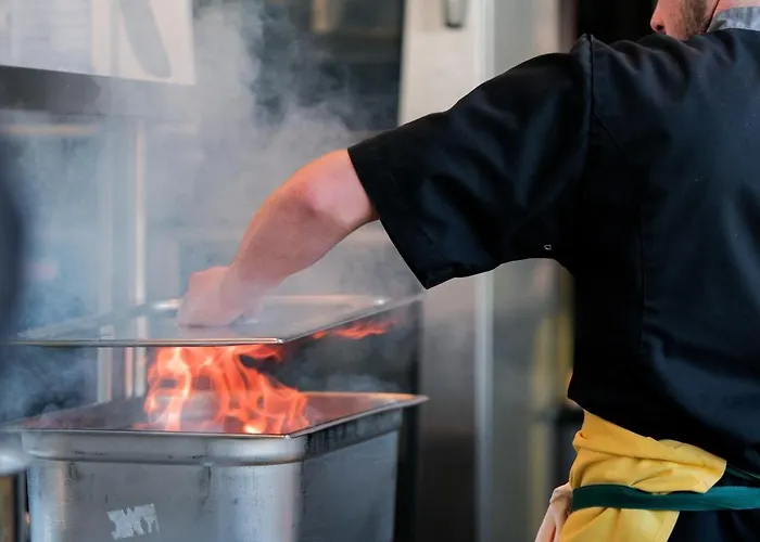 Bienheureux & Restaurant Hotel Wasquehal